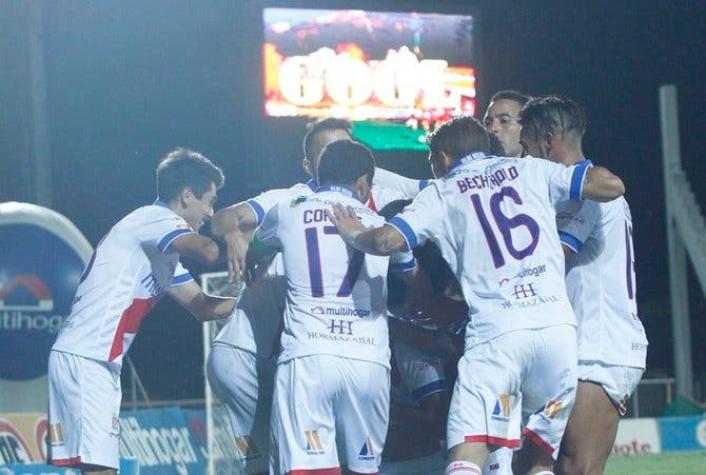 Curicó Unido vence a Iberia y queda con “un pie” en Primera División