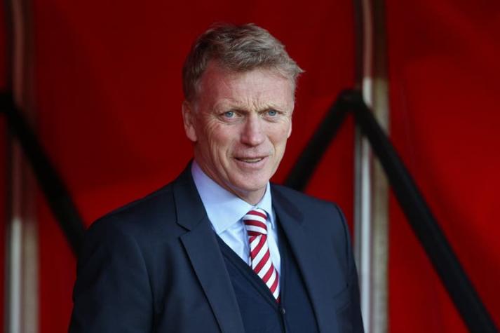 Ex DT de Manchester United amenaza a reportera: "Te puedes llevar una bofetada aunque seas mujer"