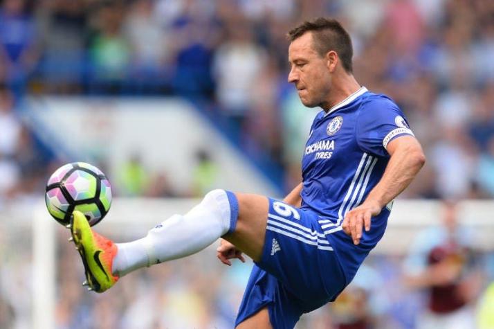 John Terry tras 22 años en el club avisa que dejará el Chelsea al final de temporada