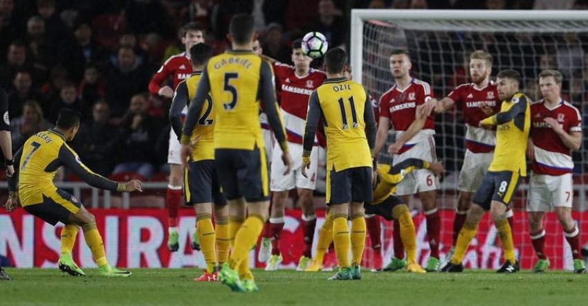 [VIDEO] El golazo de Alexis en duelo de Arsenal frente a Middlesbrough