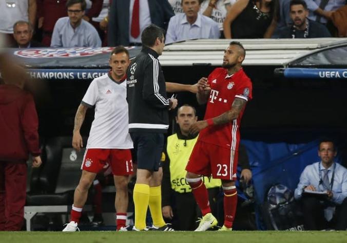 [VIDEO] ¿Debió ser expulsado? La discutible roja que recibió Vidal ante Real Madrid