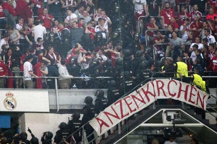 Bayern Munich denuncia ante la UEFA la intervención de la policía contra sus seguidores en Madrid