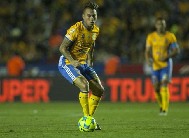 [VIDEO] Eduardo Vargas falla penal en final de ida de la Concachampions