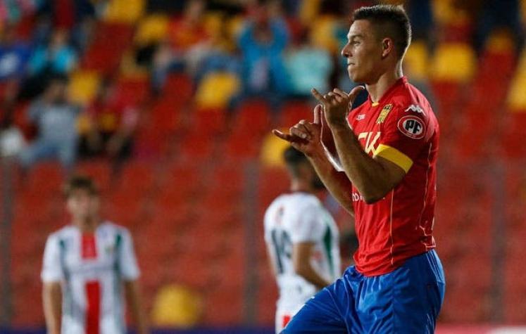 La "U" pone sus ojos en Diego Churín ante posible partida de Felipe Mora