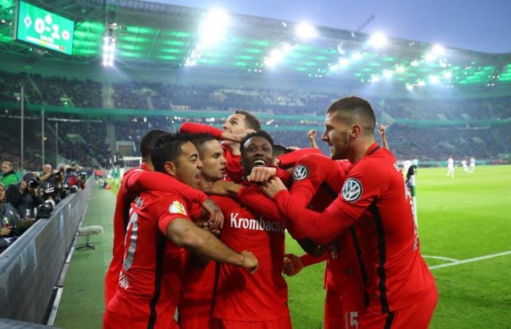 Frankfurt es el primer finalista de la Copa Alemania y espera por el Bayern de Arturo Vidal