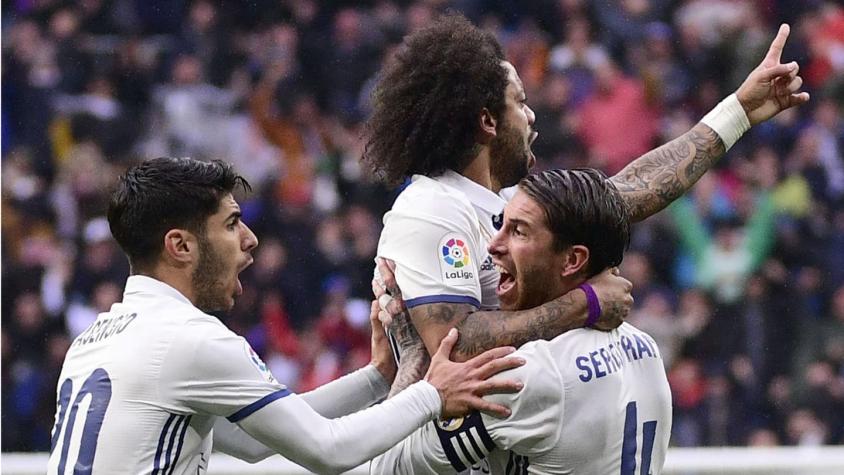 Real Madrid vence con dramatismo al Valencia y sigue en su lucha ante Barcelona en España