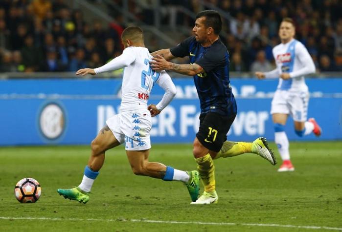 Inter de Gary Medel cae frente a Napoli y complica opciones de alcanzar puestos europeos