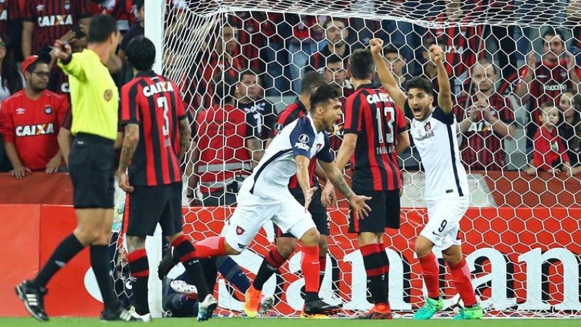 [VIDEO] Paulo Díaz abre goleada de San Lorenzo sobre Atlético Paranaense en la Libertadores