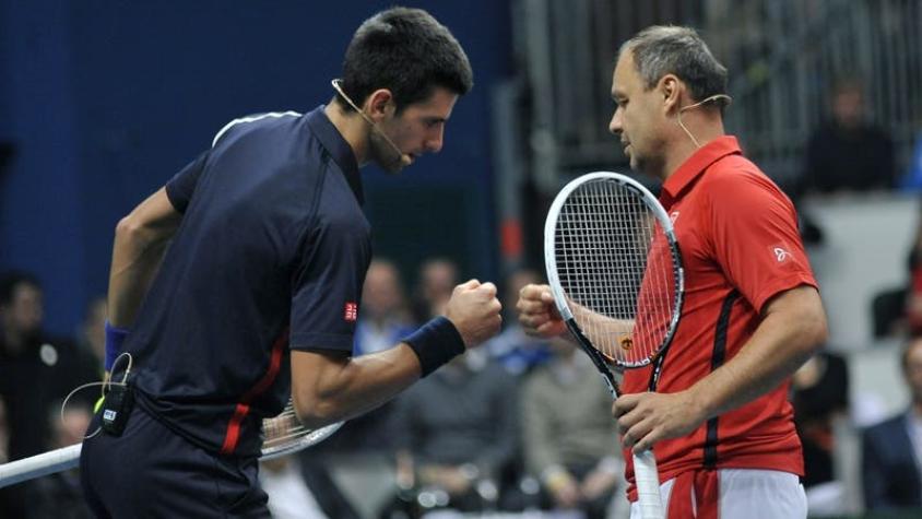 Djokovic se desvincula de su entrenador y de todo su equipo para relanzar su carrera