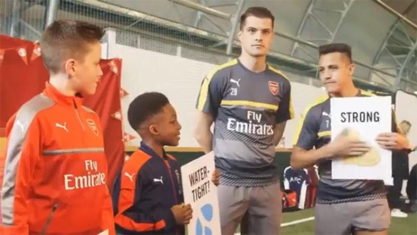 [VIDEO] Alexis Sánchez luce su inglés en campaña benéfica junto a niños del Arsenal