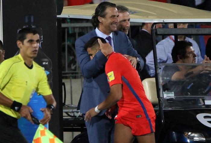 [VIDEO] Juan Antonio Pizzi le dará descanso a Alexis antes de la Copa Confederaciones