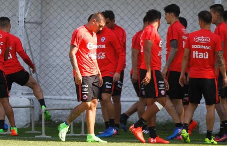 Nicolás Castillo no supera lesión y será baja en Chile para Copa Confederaciones