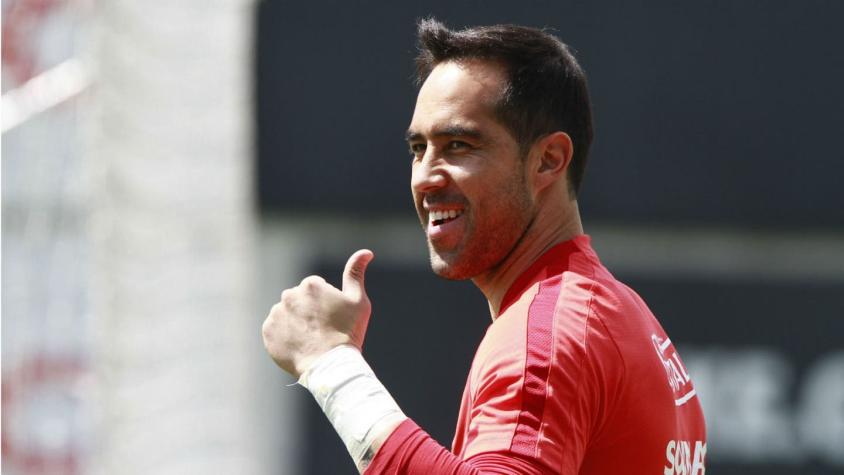 [VIDEO] El "profesor" Claudio Bravo y su escuela para arqueros en Buin