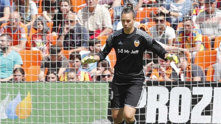 Christiane Endler lidera las votaciones para ser la mejor portera de la Liga española