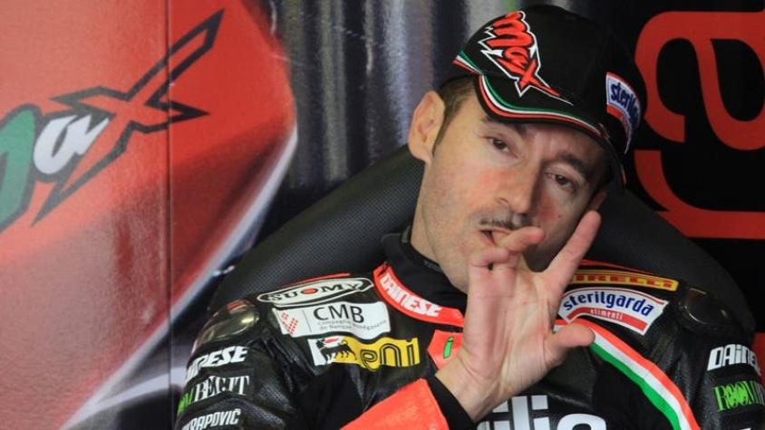 Estrella del motociclismo Max Biaggi es hospitalizado tras sufrir un accidente