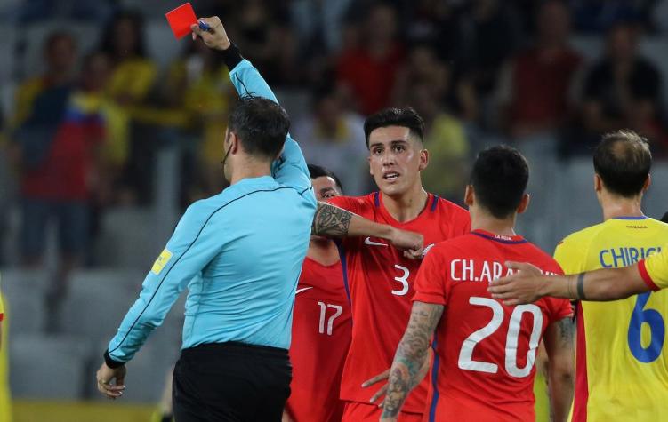 Expulsión de Medel no pone en riesgo su debut en Copa Confederaciones