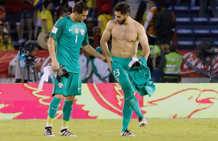 Johnny Herrera destaca que Claudio Bravo "es un amigo" a pesar de rivalidad "desde chicos"