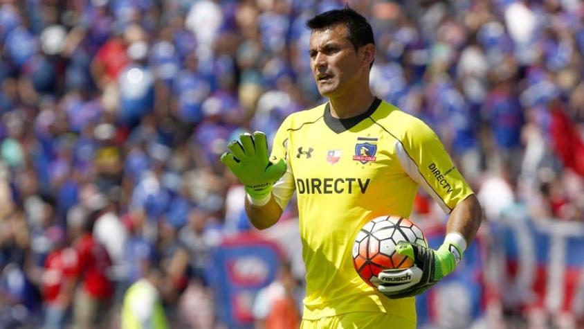 Mosa confirma que Justo Villar se irá de Colo Colo para liberar cupo de extranjero