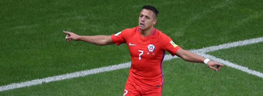 FIFA felicita a Alexis por su récord de goleador histórico de Chile: “Calidad de crack”
