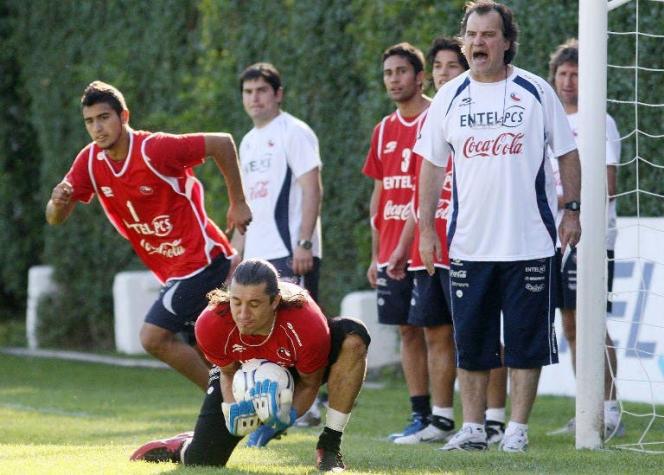 [VIDEO] Arturo Vidal abre el debate: ¿Cuánto influyó Bielsa en "La Roja"?