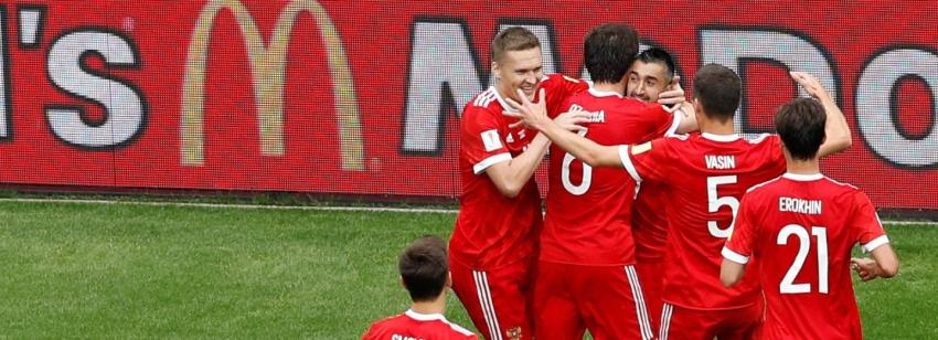 [VIDEO] Con este remate bajo, Rusia abrió la cuenta ante México en Copa Confederaciones