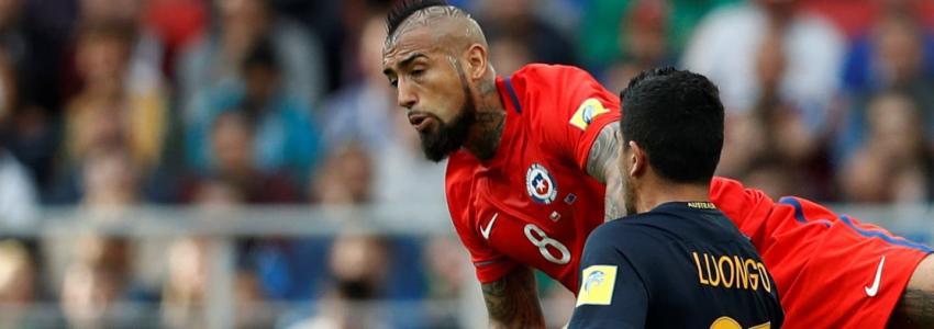 [VIDEO] El notable cabezazo de Arturo Vidal desde el suelo para el gol de Chile