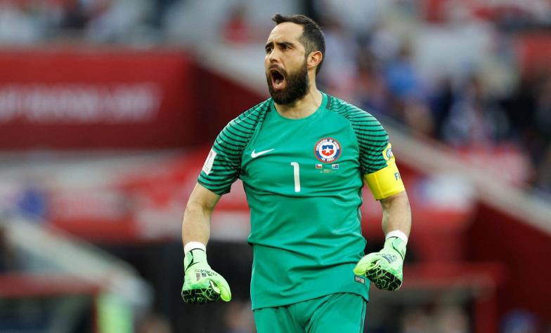 [VIDEO] Claudio Bravo vuelve a la titularidad en "La Roja"