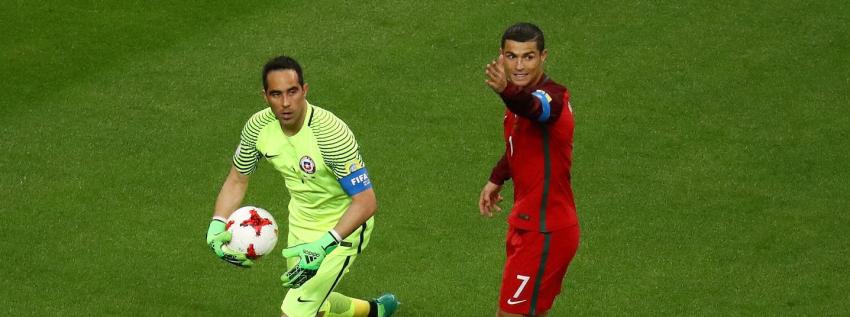 [VIDEO] La atajada gigante de Bravo y el achique que evitó el gol de Edu Vargas
