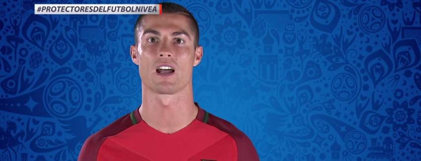[VIDEO] Arturo Vidal y Cristiano Ronaldo ingresan con su mensaje a los "Protectores del Fútbol"