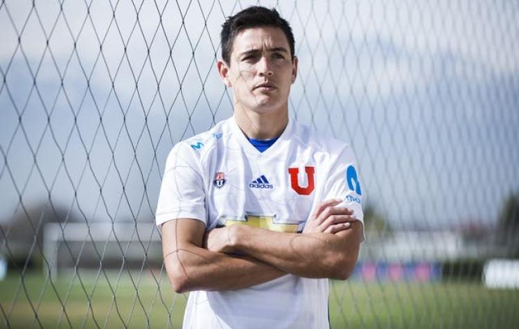Universidad de Chile presenta su nueva camiseta de recambio para esta temporada