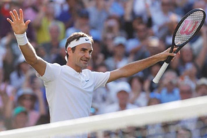 Federer ya está en semifinales y Djokovic se despide lesionado de Wimbledon