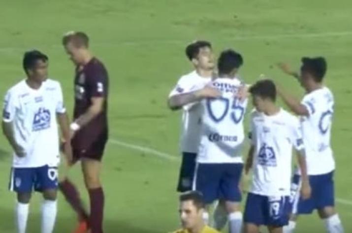 [VIDEO] El golazo de "taco" de Ángelo Sagal en triunfo del Pachuca en amistoso