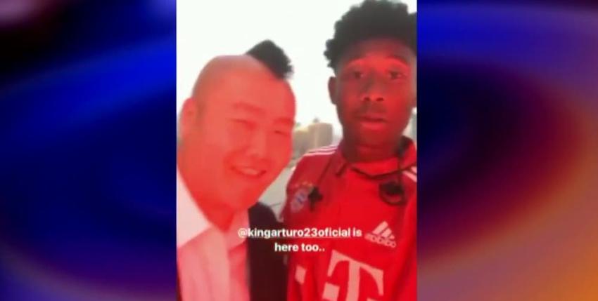 [VIDEO] Arturo Vidal responde a divertida broma de sus compañeros del Bayern Munich