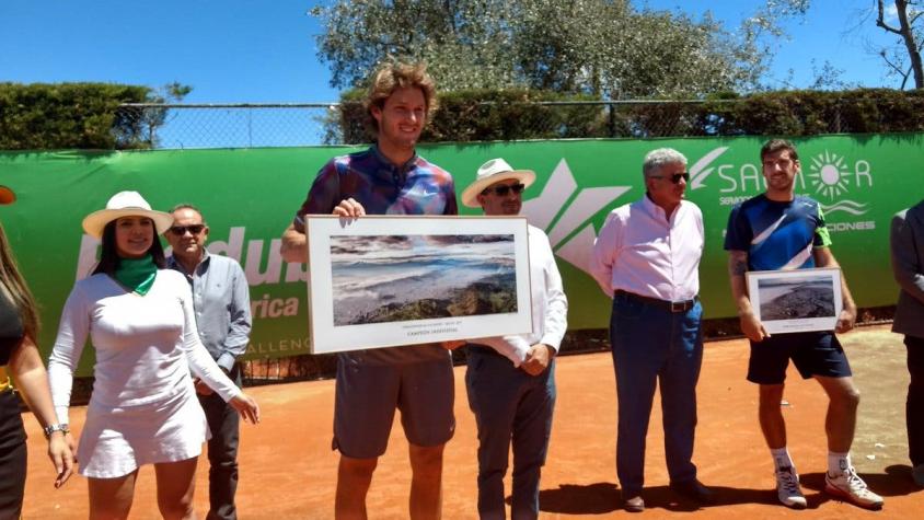 Tenista Nicolás Jarry se titula campeón del Challenger de Quito
