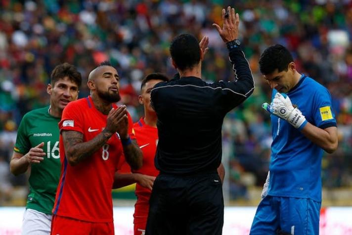 Árbitro Wilmar Roldán: "En ningún momento amonesté a Alexis Sánchez"