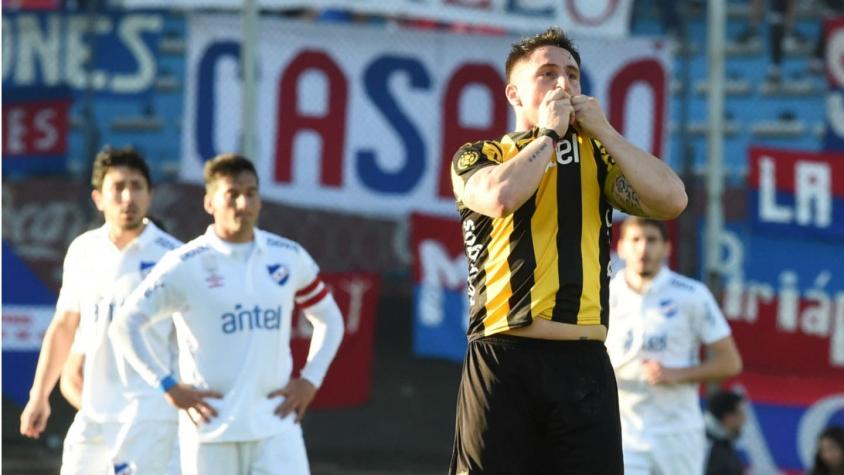 Peñarol derrota a Nacional en clásico del fútbol de Uruguay