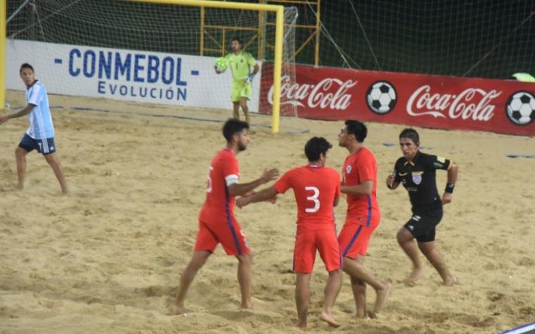 [VIDEO] Chile vence a Argentina en la Liga Sudamericana de Fútbol Playa
