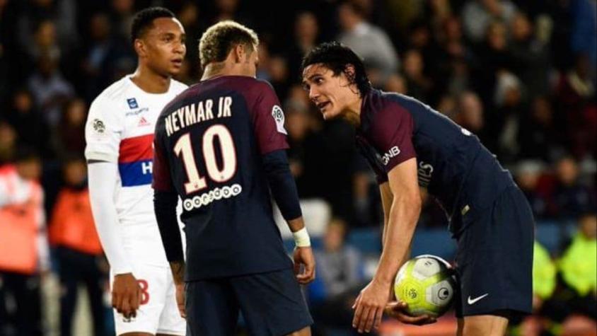 Sigue la polémica por Neymar y Cavani en el PSG: Duro cruce de Forlán con Dani Alves