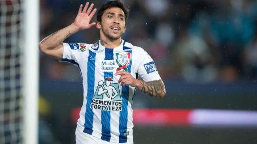 Edson Puch marca y gana duelo de chilenos en goleada del Pachuca en México