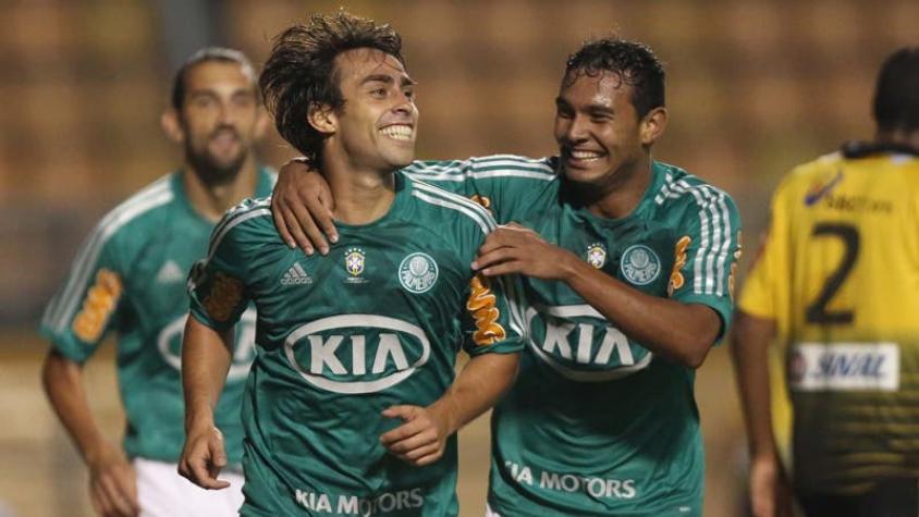 [VIDEO] Brasileños no se olvidan del “Mago”: Sao Paulo espera por Valdivia