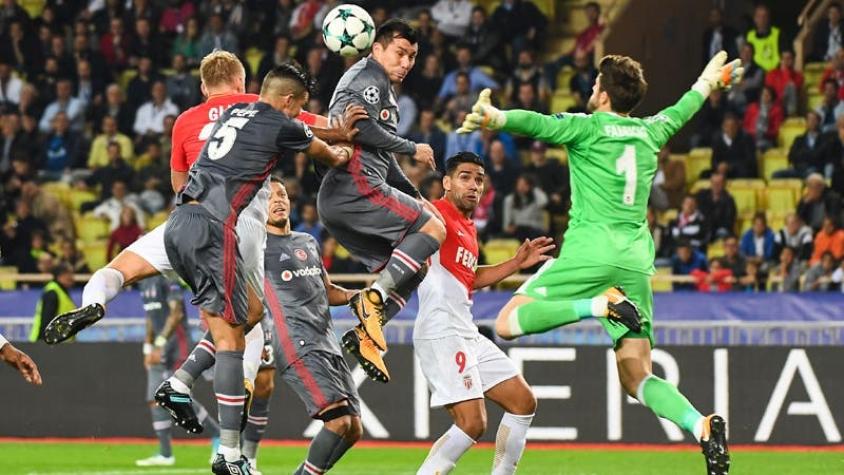 Besiktas con Gary Medel vence a AS Monaco y afianza su liderato en Champions League