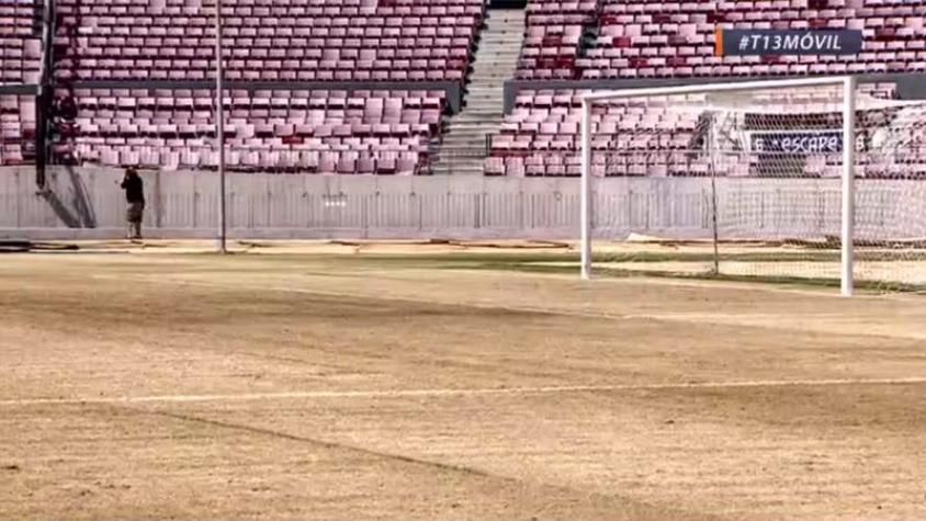 [VIDEO] U2 sigue sonando: El estado de la cancha del Nacional preocupa a la U