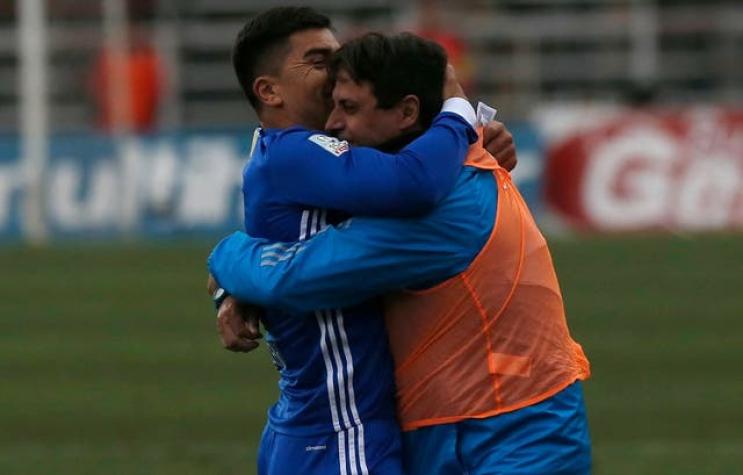 Hoyos califica a Pizarro de "patrimonio nacional" y descarta retorno de Beausejour ante Wanderers