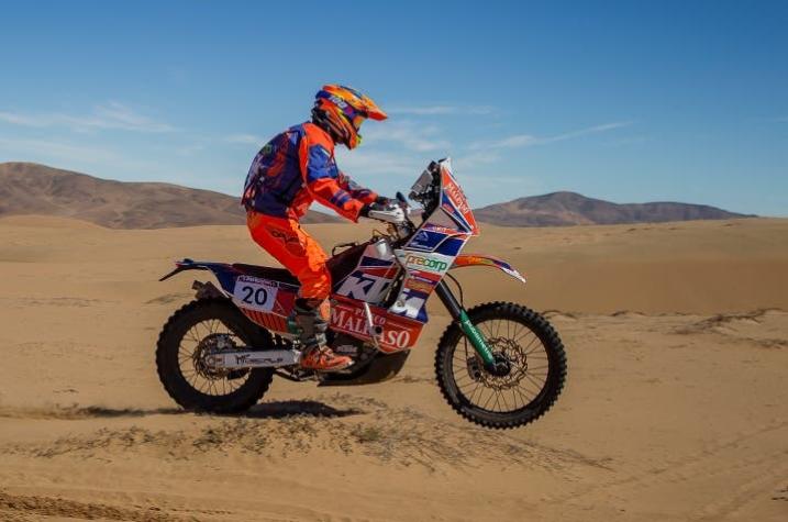 El hijo de Carlo de Gavardo conquista su primer título en el rally cross country