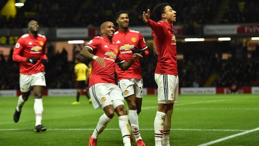 Manchester United vence al Watford y sigue a la caza del City en la Premier League