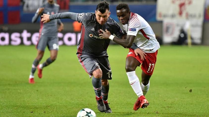 Gary Medel juega en triunfo del Besiktas que se mantiene invicto en Champions