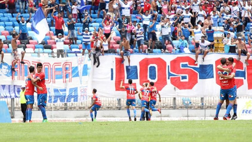 Mario Salas se despide de Universidad Católica con gran remontada ante Antofagasta