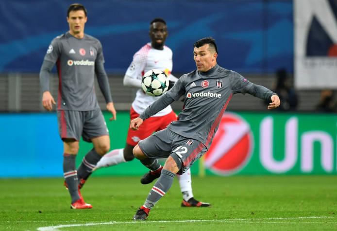 Los Besiktas de Gary Medel golearon en casa por 5-1 a Osmanlispor FK