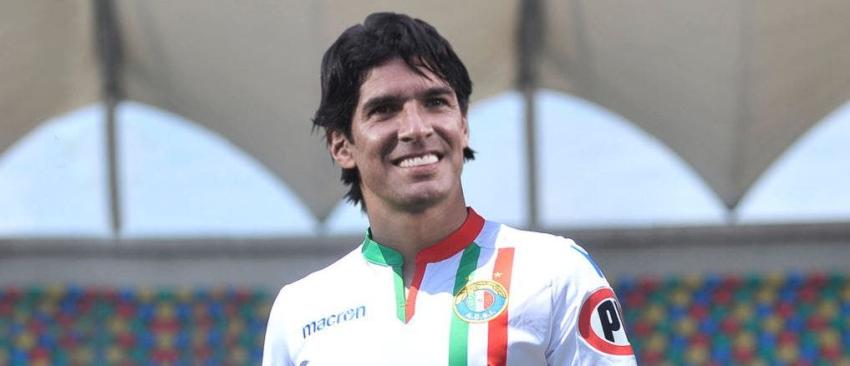 Todos los equipos del "Loco" Abreu, el refuerzo récord de Audax Italiano