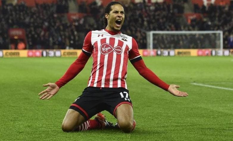 ¿Quién es el defensa más caro de la historia que acaba de comprar el Liverpool?